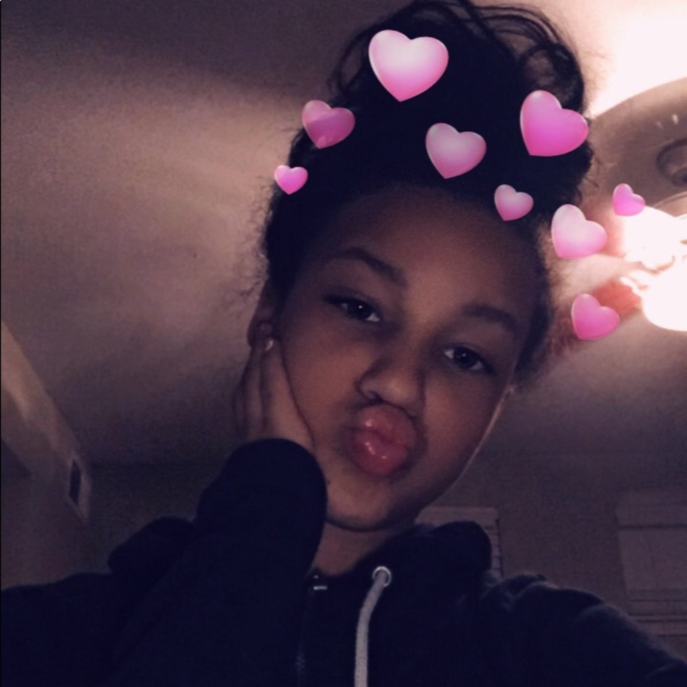 Meet your Posher, Phoenix